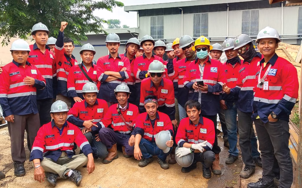 Konveksi Seragam Safety untuk Kebutuhan Kerja Berisiko